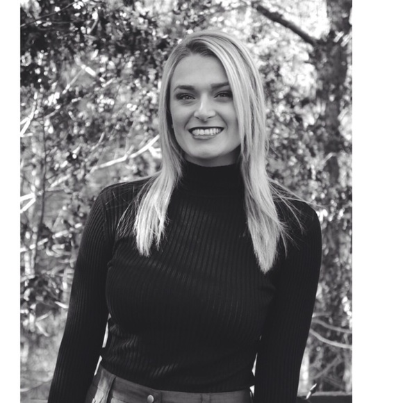 Meet your Posher, Courtney
