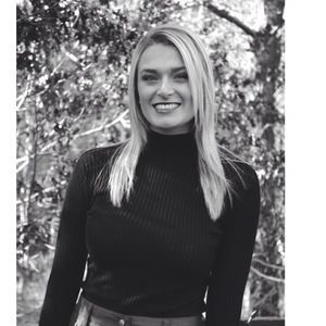 Meet your Posher, Courtney