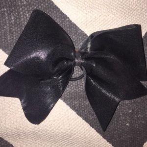 Cheer bow