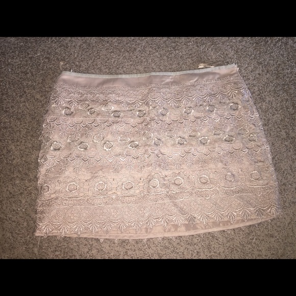 Lace skirt