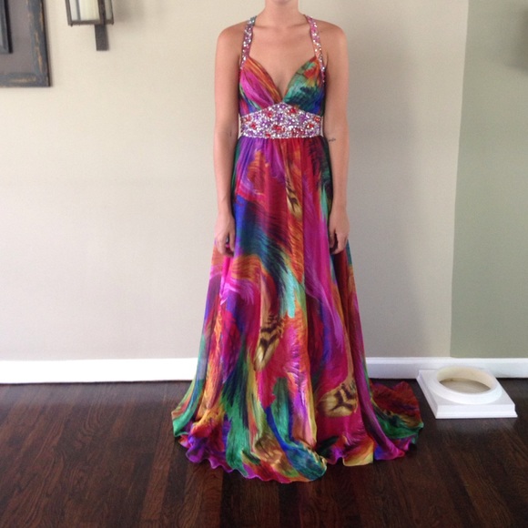 Prom dress that was never worn without tags