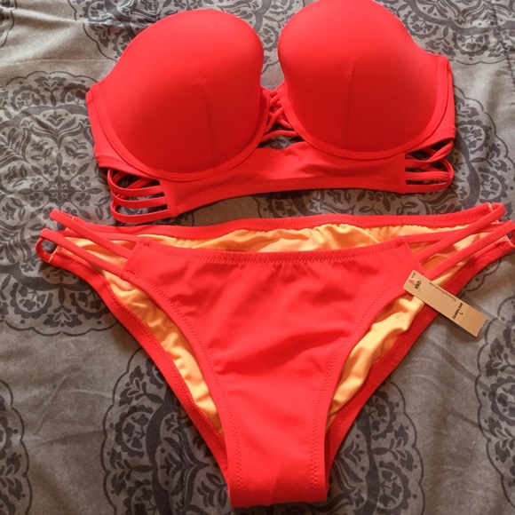 Victoria secret matching suit, never been worn.
