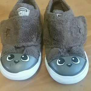 Boys 8c Converse puppy shoes