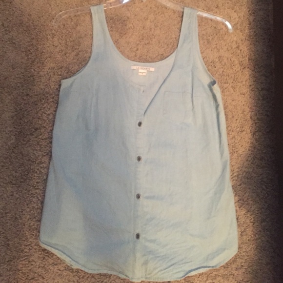 Adorable button up tank