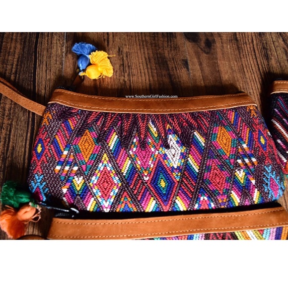 Southern Girl Fashion Handbags - TRIBAL BAG Bohemian Embroidered Clutch Wristlet
