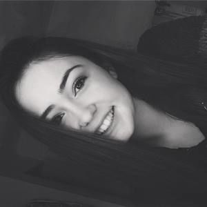 Meet your Posher, Simone