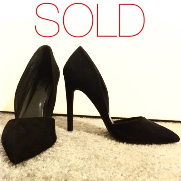 ✨Two-Piece Pointed Toe Pumps✨