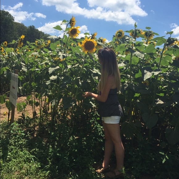 Meet your Posher, Emily