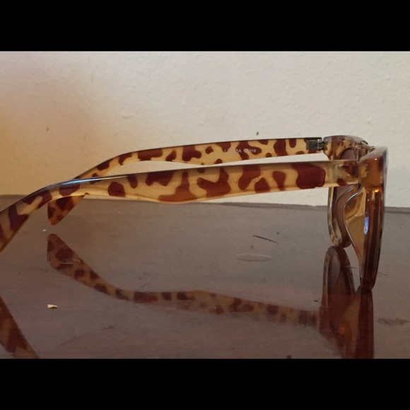 Sunglasses - Picture 2 of 3