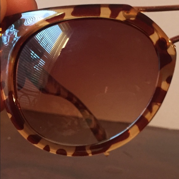 Sunglasses - Picture 3 of 3