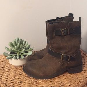 Rebel "Miley" distressed motorcycle boots