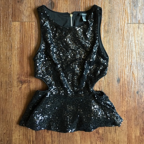 FLASH SALE: Black sequin peplum top