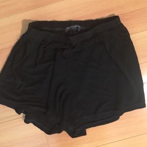 Black Brandy Melville shorts
