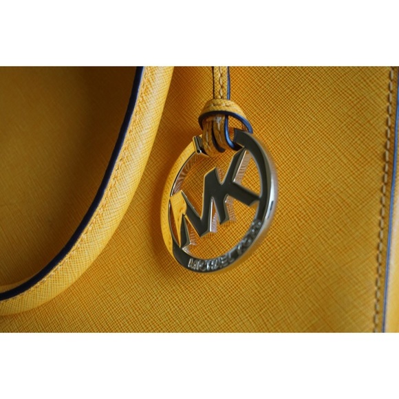 Price Drop!! Michael Kors 'Sutton' Satchel - Picture 4 of 4