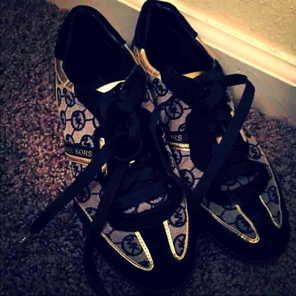 MICHAEL KORS woman's 8.5 NEW