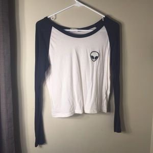 Cropped alien baseball tee
