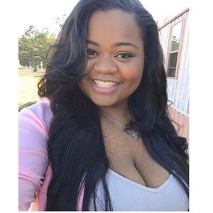 Meet your Posher, Jasmine