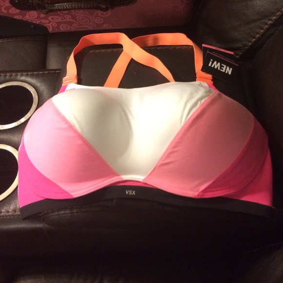 VSX. Sport bra. NWTs size 38DDD Originally $35
