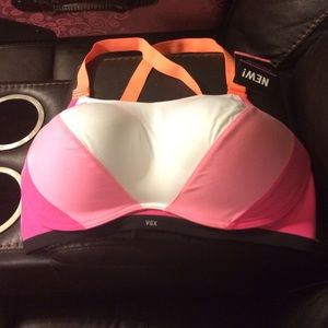 VSX. Sport bra. NWTs size 38DDD Originally $35