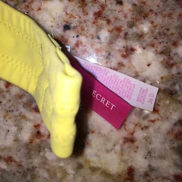 Yellow padded Vic secret bandeau - Picture 3 of 4