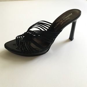 Donald J Pliner Couture Caris satin/patent heel