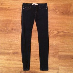Dark rinse jeggings