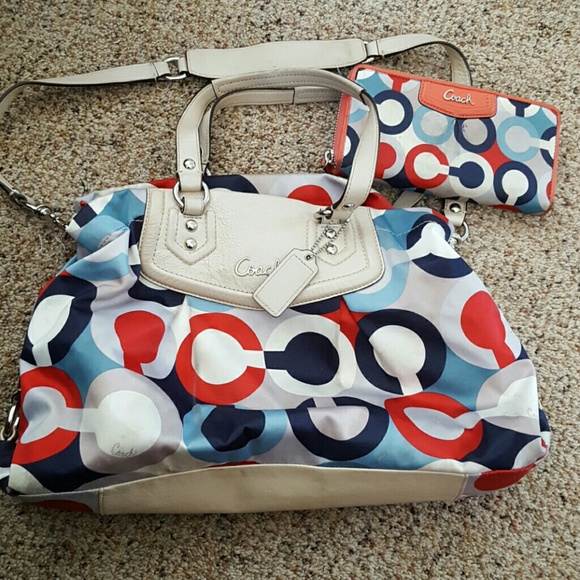 Coach purse and wallet; selling together as one.
