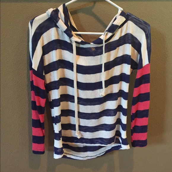 Sweater stripped sweatshirt!