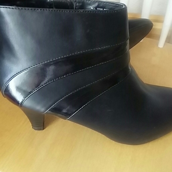 Booties - Picture 3 of 4