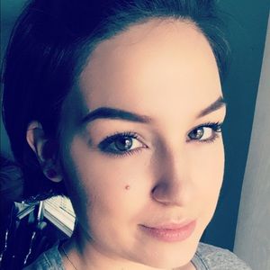 Meet your Posher, Noelle