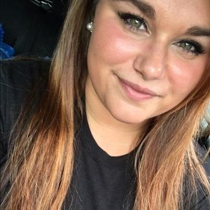 Meet your Posher, Hope