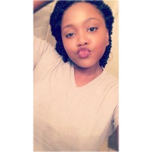 Meet your Posher, Dynisha