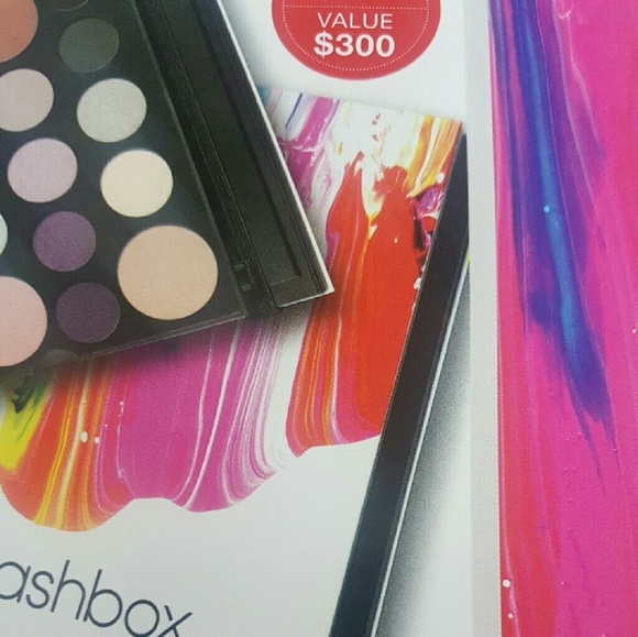 Smashbox Try It Kit( 5 piece set of Bestsellers ) LIMITED  Smashbox limited edition set