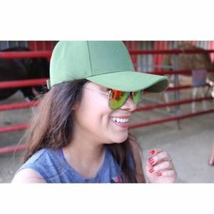 Meet your Posher, Samara