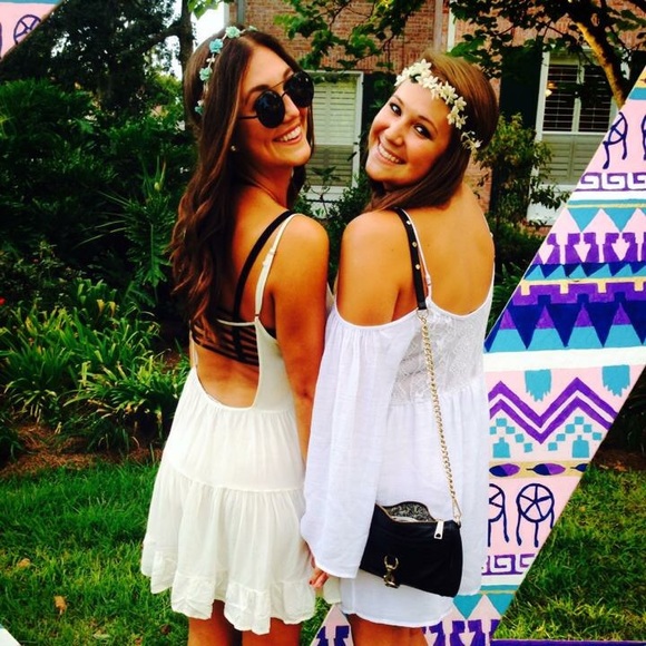 Brandy Melville Dresses & Skirts - Brandy Melville White Jada Dress