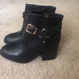 Black heeled Forever 21 booties