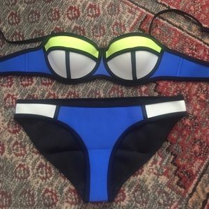 Authentic Triangl Poppy - Blue Crush Bikini