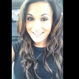 Meet your Posher, Stephanie