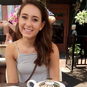 Meet your Posher, Stephanie