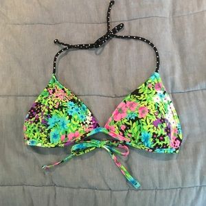 Reversible bikini top