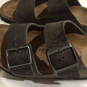 ALMOST NEW arizona grey leather birkenstocks