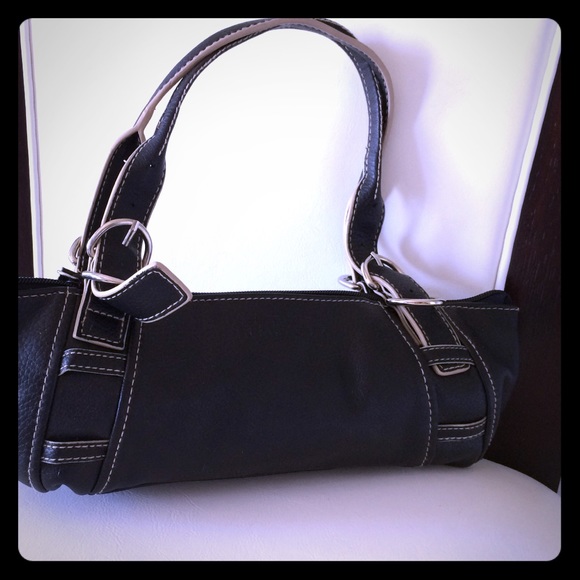Small Kenneth Cole purse