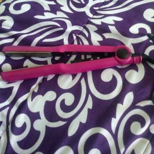 Revlon ceramic straightening iron