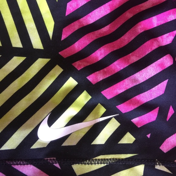 Nike Pro - Picture 2 of 3