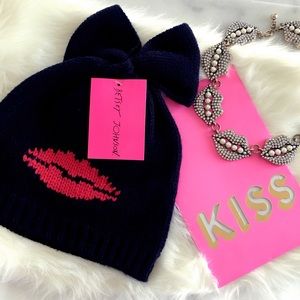 ✋🏼FINAL $ DROP✋🏼Betsey Johnson• beanie bow hat