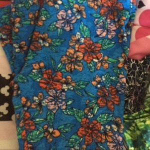 Lularoe tall and curvy leggings