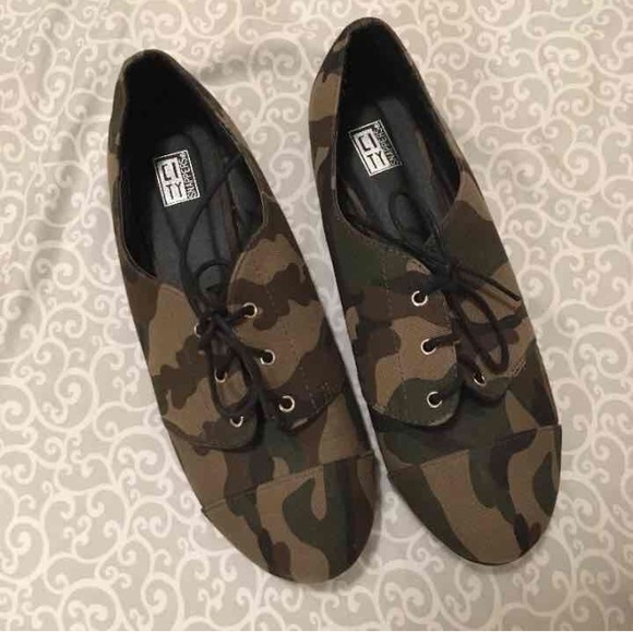 Camouflage oxfords ✅