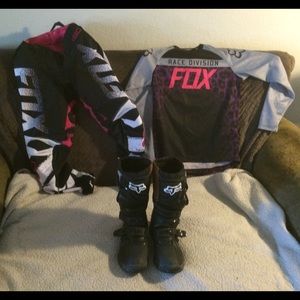 Women's fox riding gear like new