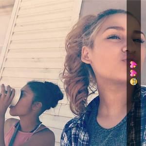 Meet your Posher, Zulma