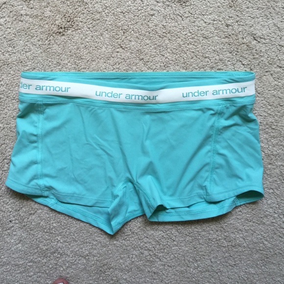 ** MUST GO** UNDER ARMOUR SPANDEX